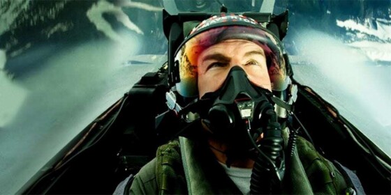 Top Gun: Maverick Tom Cruise in an F-18 cockpit pulling hard Gs